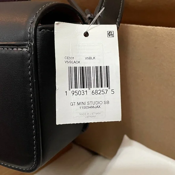 Coach Tea Roses Baguette Bag with Coach Cherry Hangtag & Mini Cherry Charm NWT - Picture 16 of 17